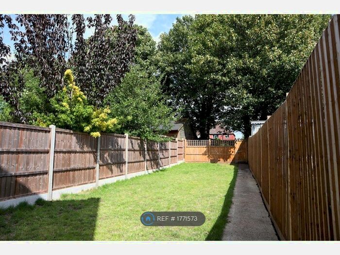 3 Bedroom Terraced House To Rent In St. Philips Avenue, Maidstone, ME15