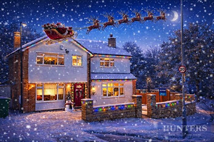 5 Bedroom Detached House For Sale In Greenlea Road, Yeadon, Leeds, LS19