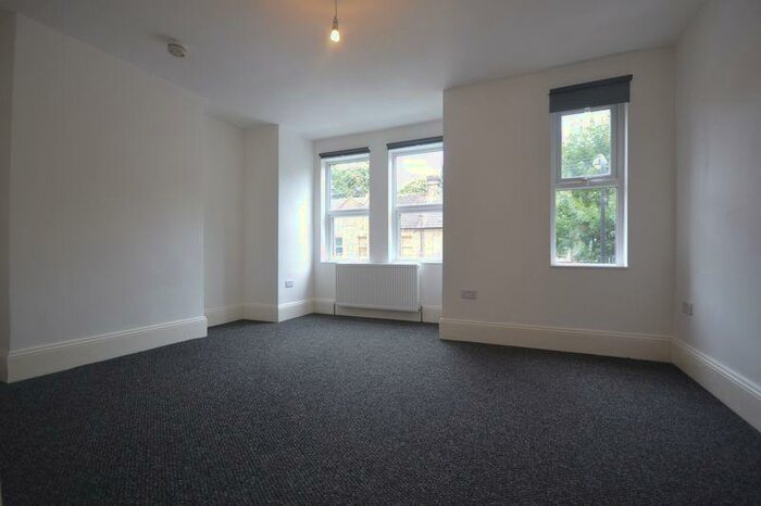 1 Bedroom Flat To Rent In Bedroom Warner Flat - Carr Road, London, E17