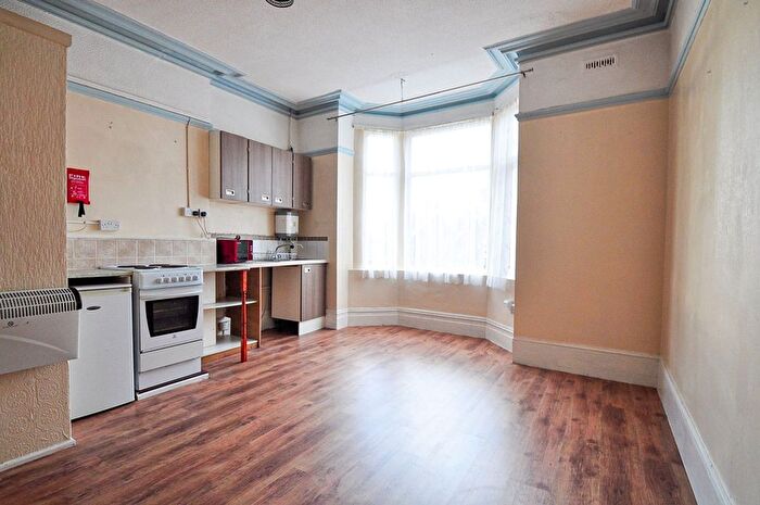 1 Bedroom Property To Rent In St. Johns Road, Newport, NP19