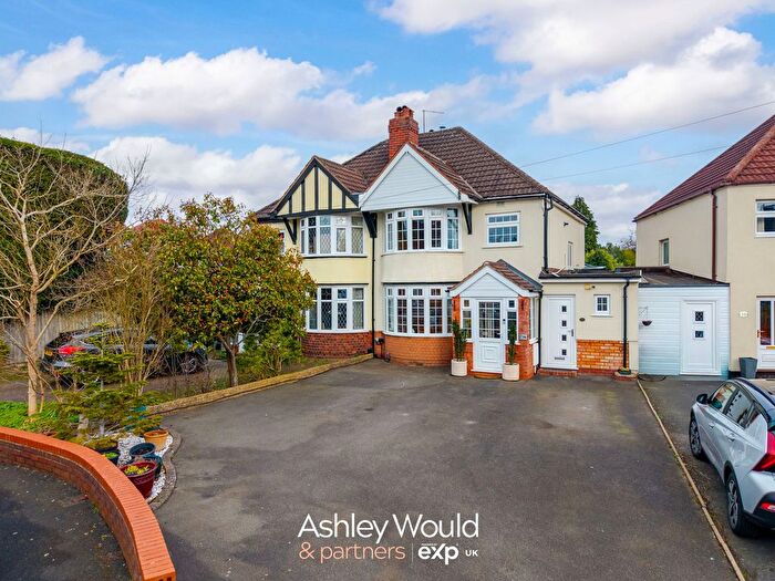 3 Bedroom Semi Detached House For Sale In Oak Tree Crescent, Halesowen, B62