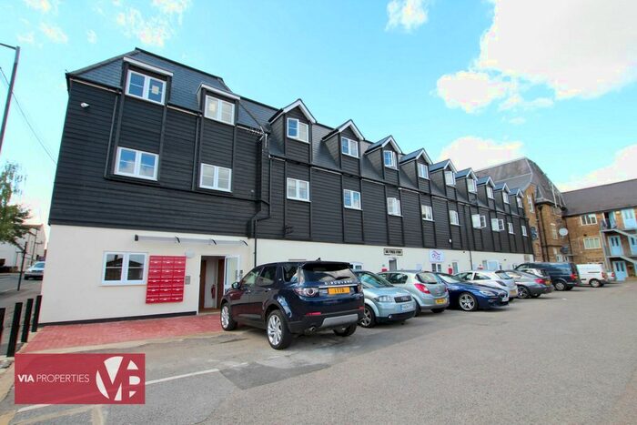 1 Bedroom Flat To Rent In Brewery Road, Hoddesdon EN11