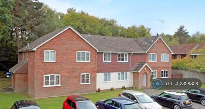 1 Bedroom Flat To Rent In Albert Road, Bagshot, GU19