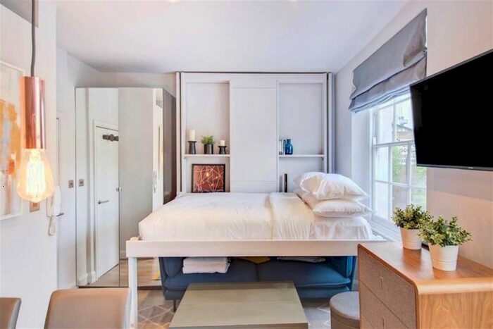 Studio To Rent In Oakley Square, King's Cross, Euston, Camden, London, NW1