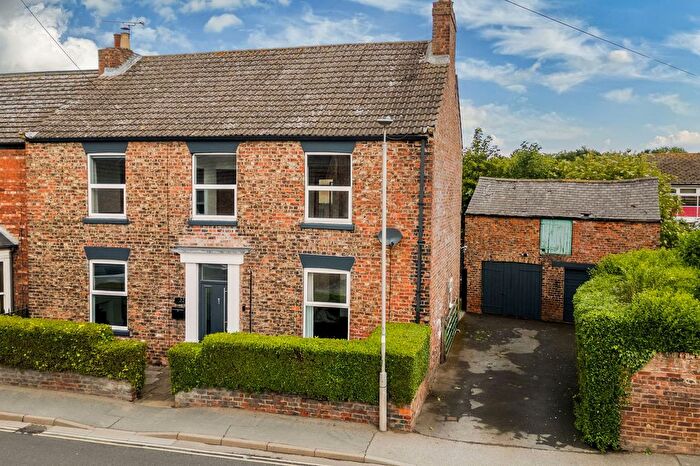 4 Bedroom Detached House For Sale In Flatgate, Howden, DN14