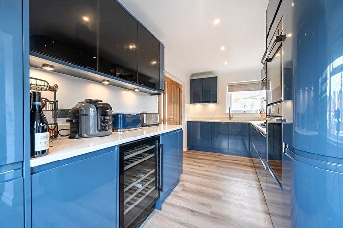 3 Bedroom Bungalow For Sale In King George Road, Chatham, Kent, ME5