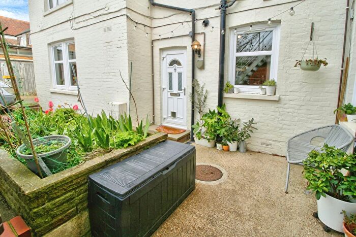 1 Bedroom Flat For Sale In Holden Park Road, Tunbridge Wells, TN4