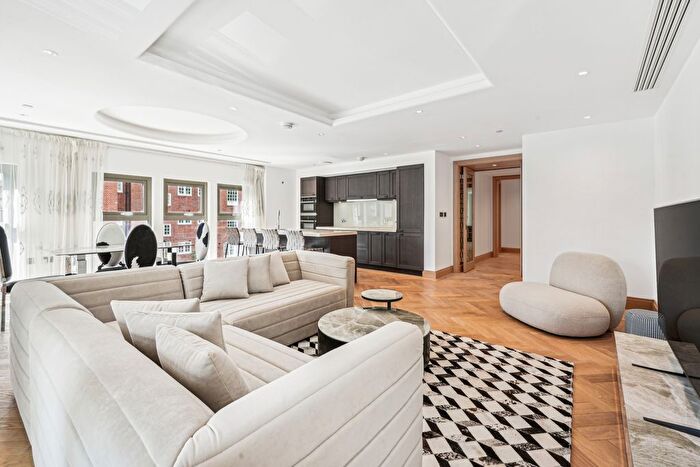 3 Bedroom Flat To Rent In John Islip Street, Westminster, SW1P