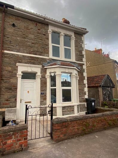 4 Bedroom End Of Terrace House To Rent In Clarence Road, Staple Hill, Bristol, BS16