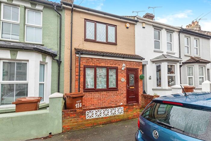 2 Bedroom Terraced House For Sale In Shakespeare Road, Gillingham, ME7