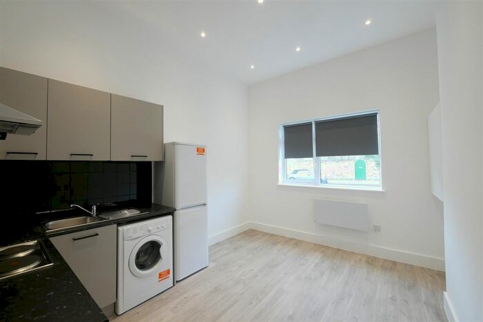 1 Bedroom Flat To Rent In Evering Road, London, N16