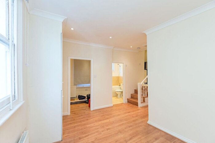 1 Bedroom Studio To Rent In Wandsworth Bridge Road, London, SW6