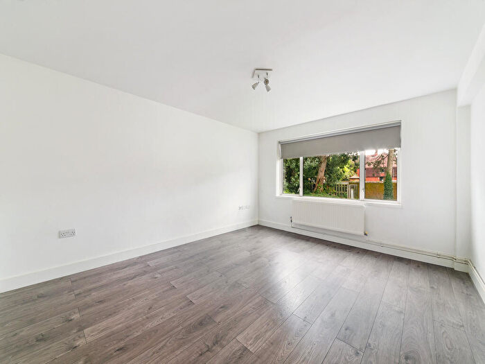 2 Bedroom Apartment To Rent In Bishops Court, Croydon Croydon, CR0