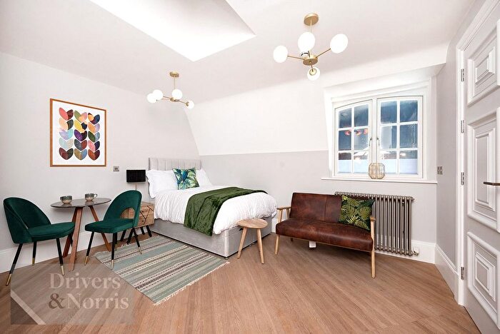 Studio To Rent In Montserrat Road, Putney, London, SW15