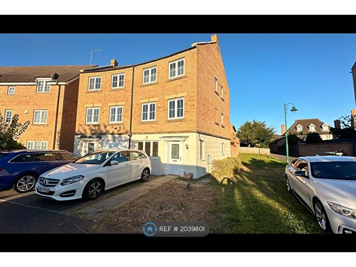 4 Bedroom Semi-Detached House To Rent In Higney Road, Hampton Vale, Peterborough, PE7