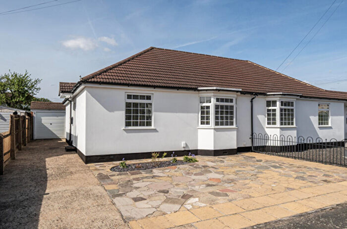 3 Bedroom Bungalow For Sale In Second Avenue, Walton On Thames, Surrey, KT12