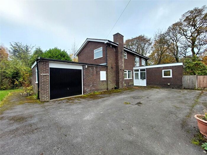 4 Bedroom Detached House To Rent In Macclesfield, Cheshire, SK10
