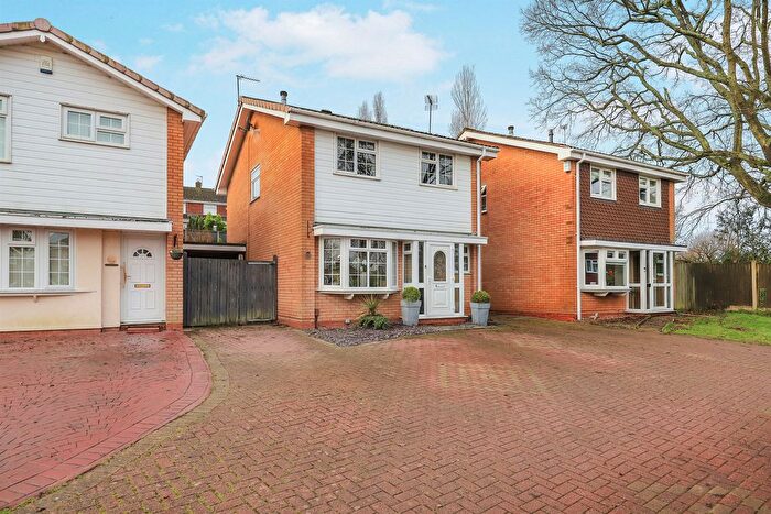 3 Bedroom Detached House For Sale In Gamesfield Green, Wolverhampton, WV3