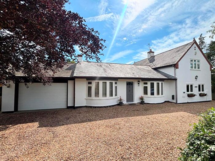 4 Bedroom Detached House For Sale In Lower End, Hartwell, Northamptonshire, NN7