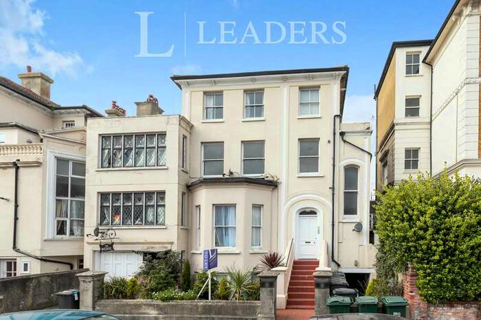 3 Bedroom Apartment To Rent In Spencer Road, BN21