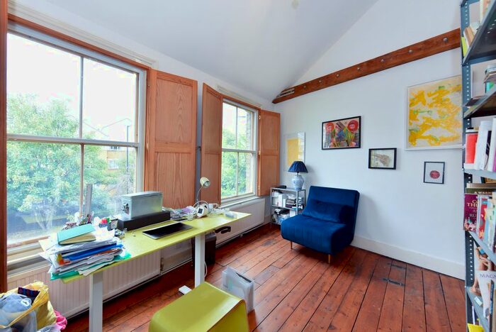 2 Bedroom End Of Terrace House For Sale In Cassland Road, London, E9