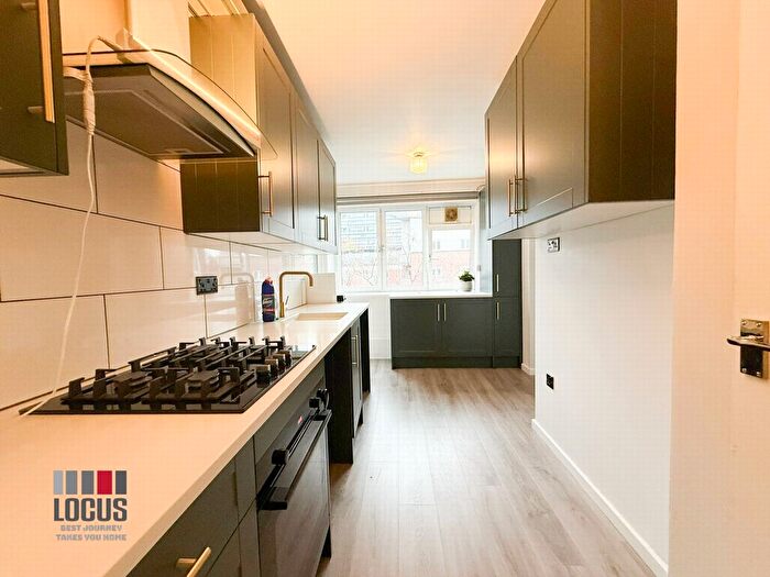 2 Bedroom Flat To Rent In Anderson Road, Hackney, E9