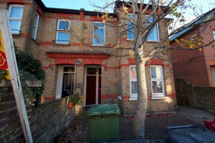 3 Bedroom Maisonette To Rent In Park Street, SL1