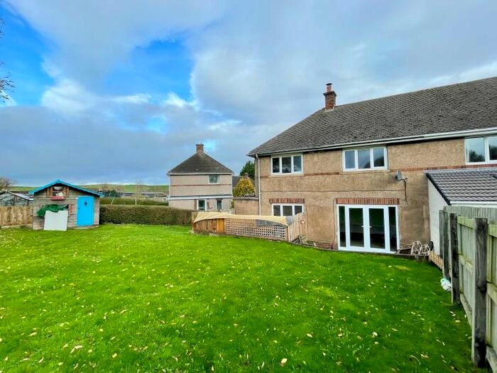 3 Bedroom Semi-Detached House To Rent In Westfield Avenue, Thurlstone, S36