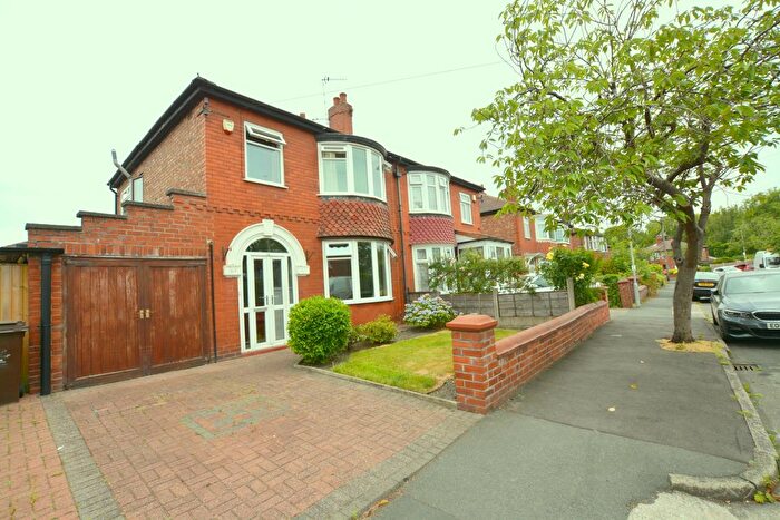 3 Bedroom Semi-Detached House For Sale In Clumber Road, Manchester, M18