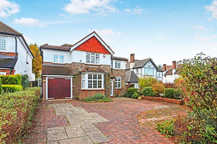 4 Bedroom Detached House To Rent In Fiddicroft Avenue, Banstead, SM7