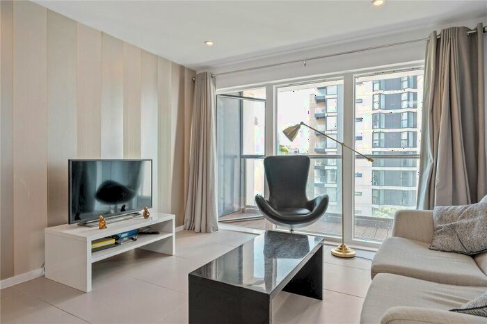2 Bedroom Apartment To Rent In Pear Tree Street, London, EC1V