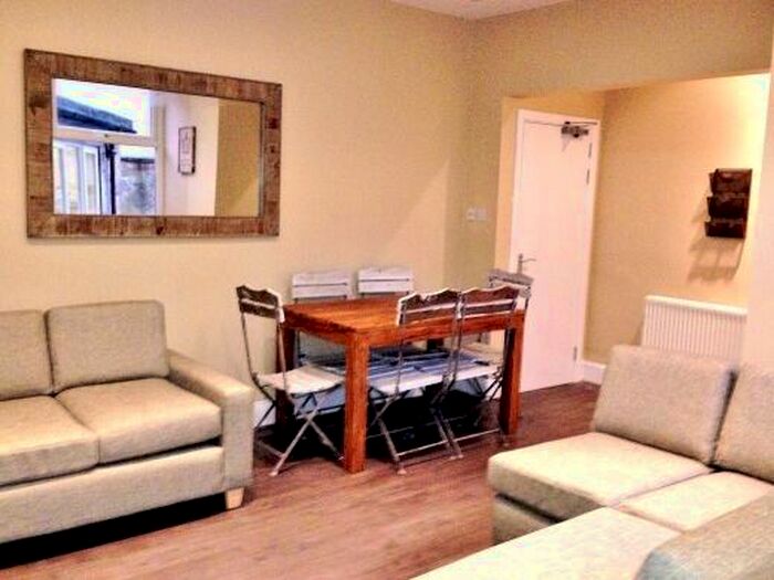 6 Bedroom Terraced House To Rent In Sutton Street, Durham, DH1