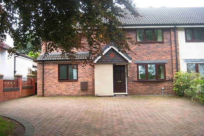 5 Bedroom Semi-Detached House To Rent In £pppw, Old Hall Lane, Fallowfield, M14