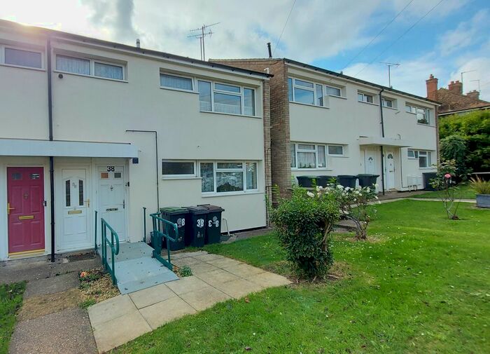 1 Bedroom Flat To Rent In Windmill Avenue, Raunds, Wellingborough, NN9