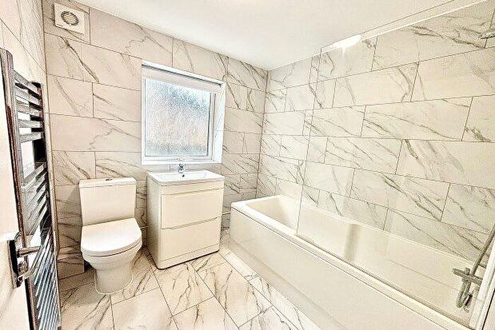 1 Bedroom Flat To Rent In Maybank Road, London, E18