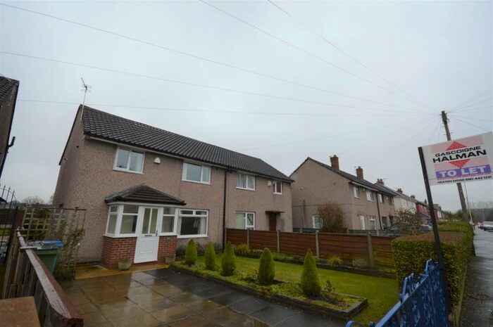 3 Bedroom Semi-Detached House To Rent In Harrogate Road, Reddish, SK5