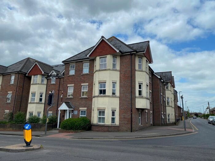 2 Bedroom Flat To Rent In London Road, Burgess Hill, RH15