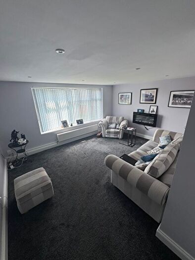 3 Bedroom Flat To Rent In Monarch House, Pound Road, Oldbury, Birmingham, B68