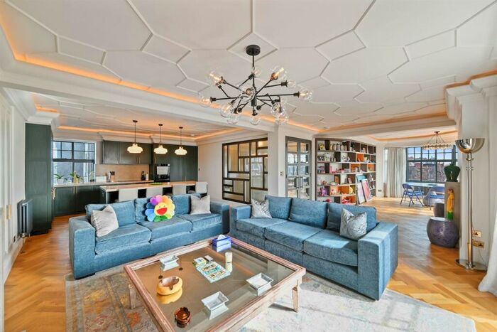 2 Bedroom Flat To Rent In Eton Avenue, Belsize Park, London, NW3