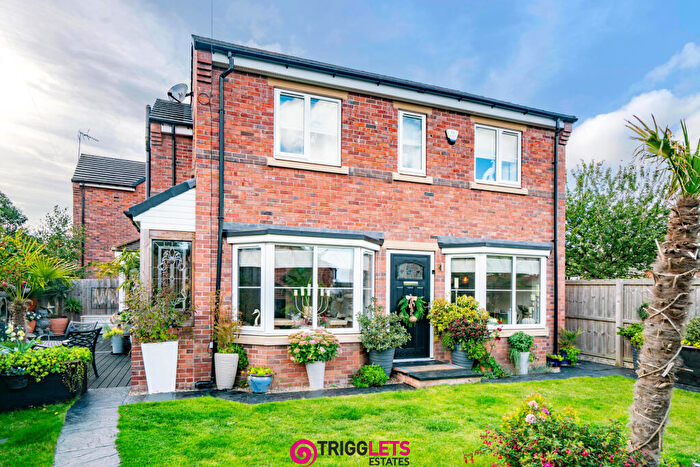 4 Bedroom Detached House For Sale In Tingle Croft, Hemingfield, Barnsley, S73