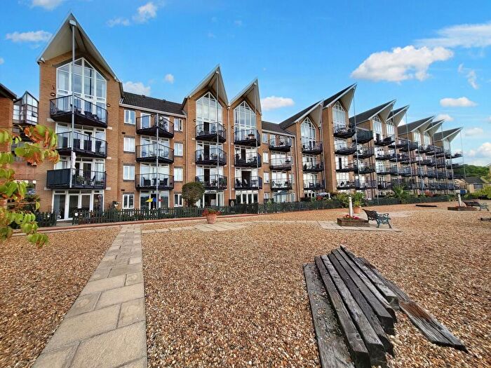 2 Bedroom Apartment To Rent In Valetta Way, Bridge House Valetta Way, ME1