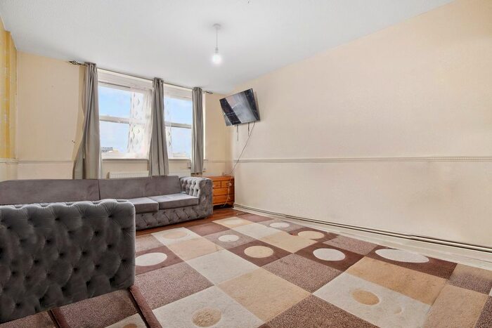 2 Bedroom Flat For Sale In Homerton, Hackney, E9