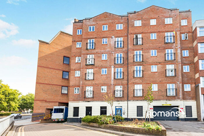 2 Bedroom Flat To Rent In The Picture House, Cheapside, Reading, RG1