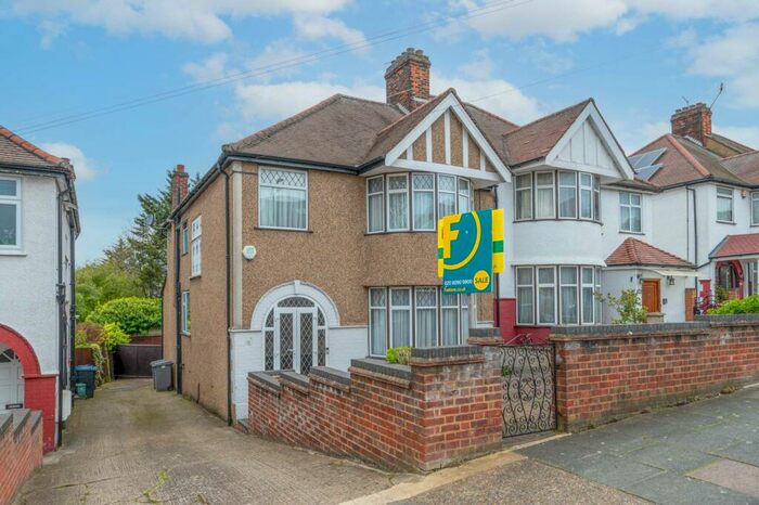 4 Bedroom Semi-Detached House To Rent In Randall Avenue, Dollis Hill, London, NW2