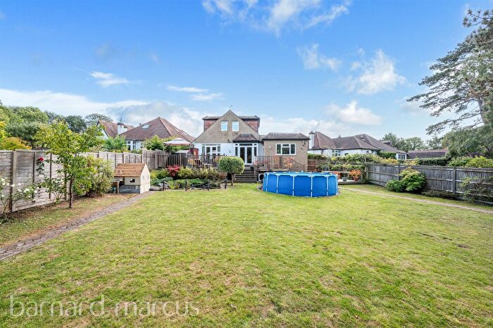 5 Bedroom Detached House For Sale In The Grange, Worcester Park, KT4