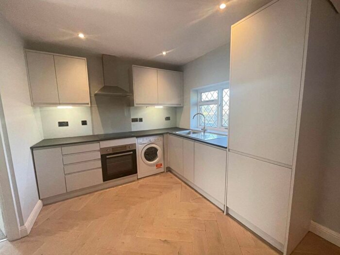 1 Bedroom Flat To Rent In Kingswick Dr, Sunninghill, SL5