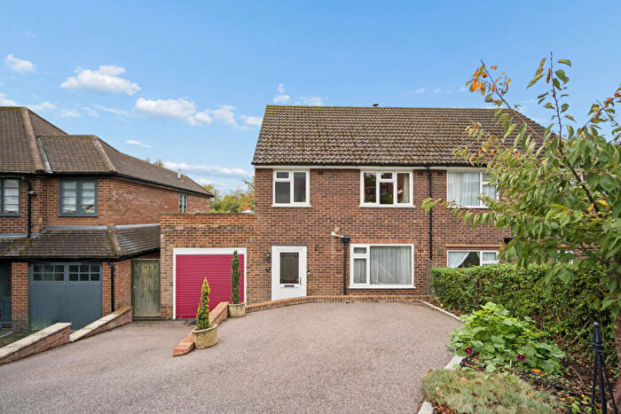 3 Bedroom Semi-Detached House For Sale In Hillside Road, Marlow, SL7