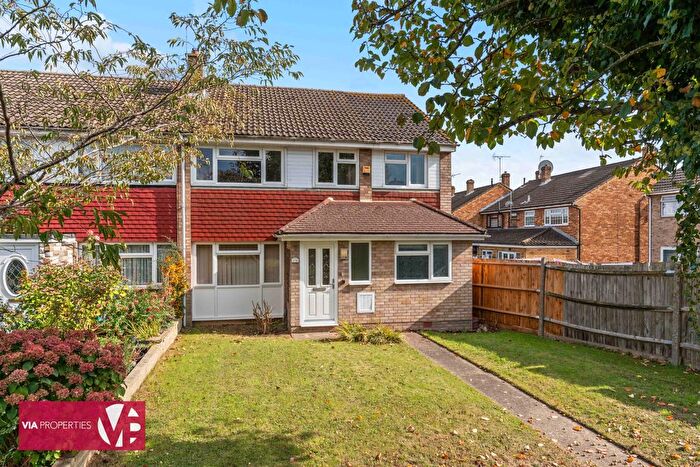 3 Bedroom End Terrace House For Sale In Perrysfield Road, Cheshunt, EN8