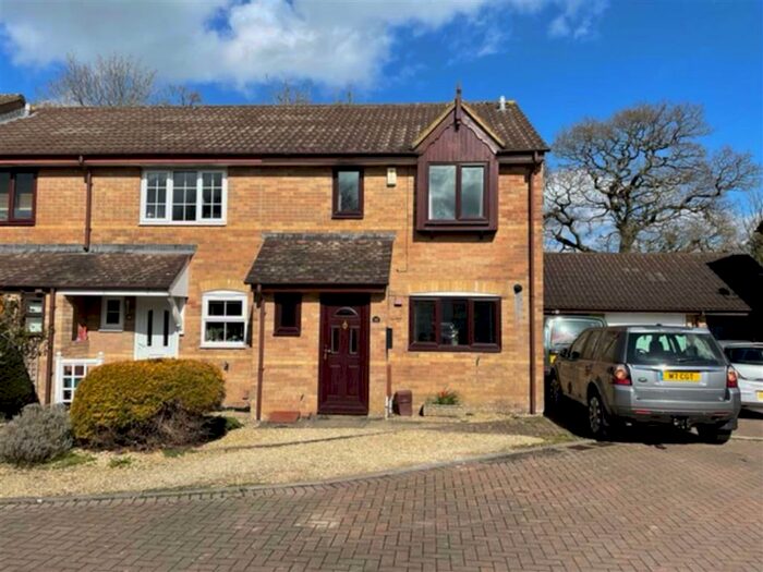 3 Bedroom Semi-Detached House For Sale In Croscombe Gardens, Frome, BA11