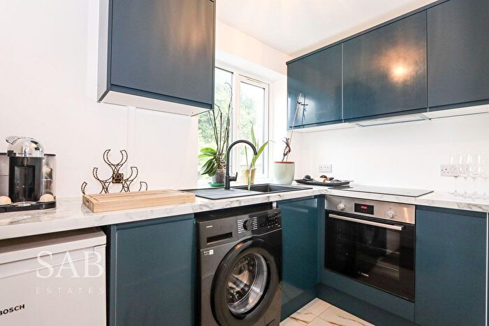 1 Bedroom End Terrace House To Rent In Verulam Road, Greenford, UB6